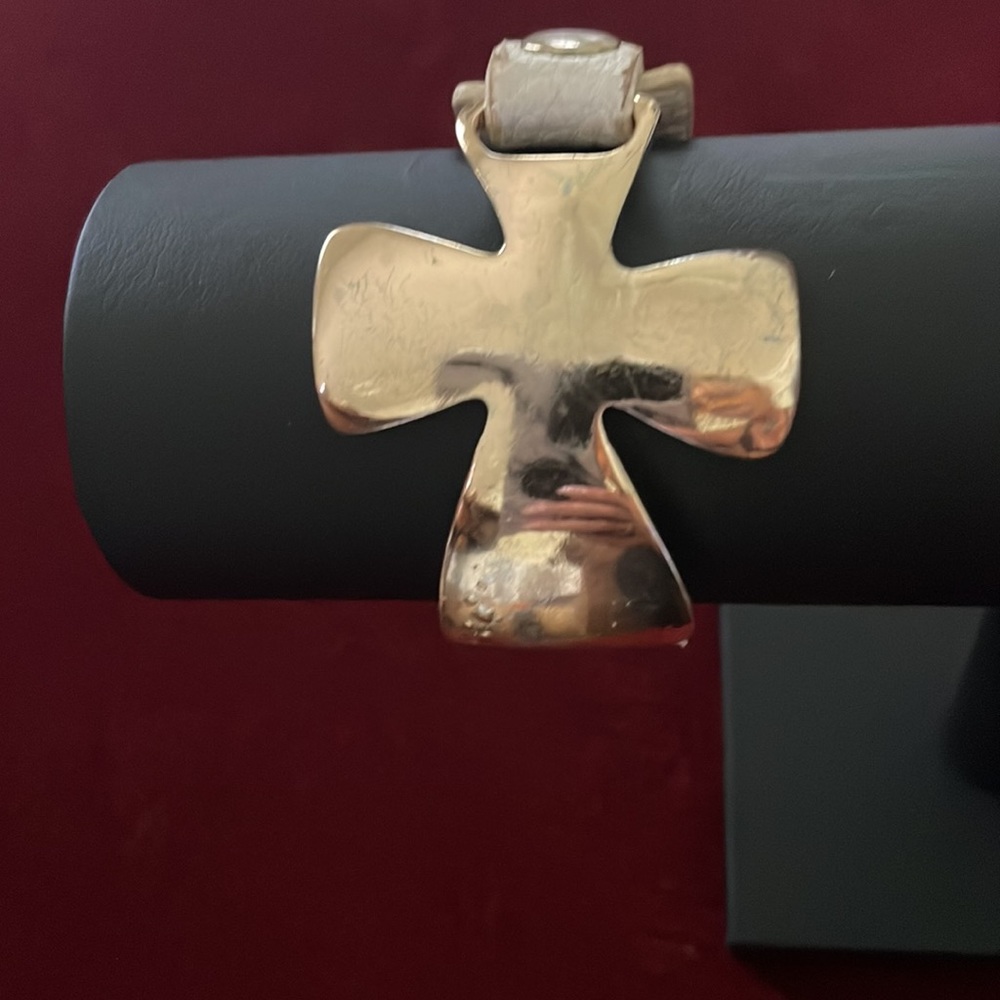Bracelet cross